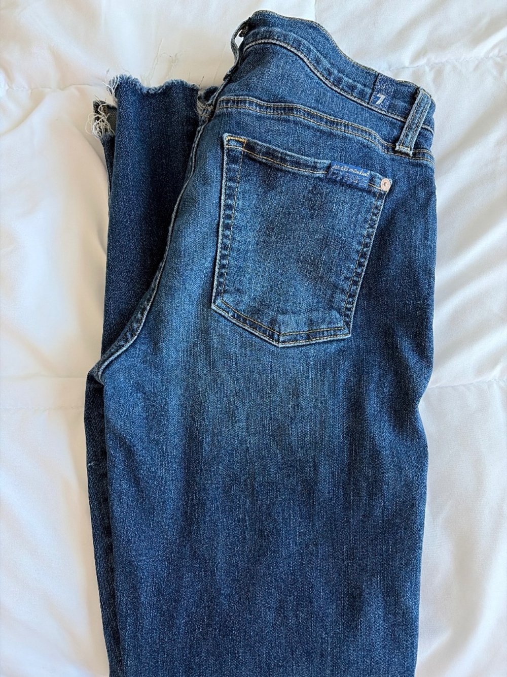 7FAM dark Ankle Gwenevere jean